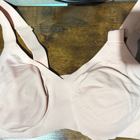 Knix Pink Bralette - pale pink - padding included - Picture 2 of 4